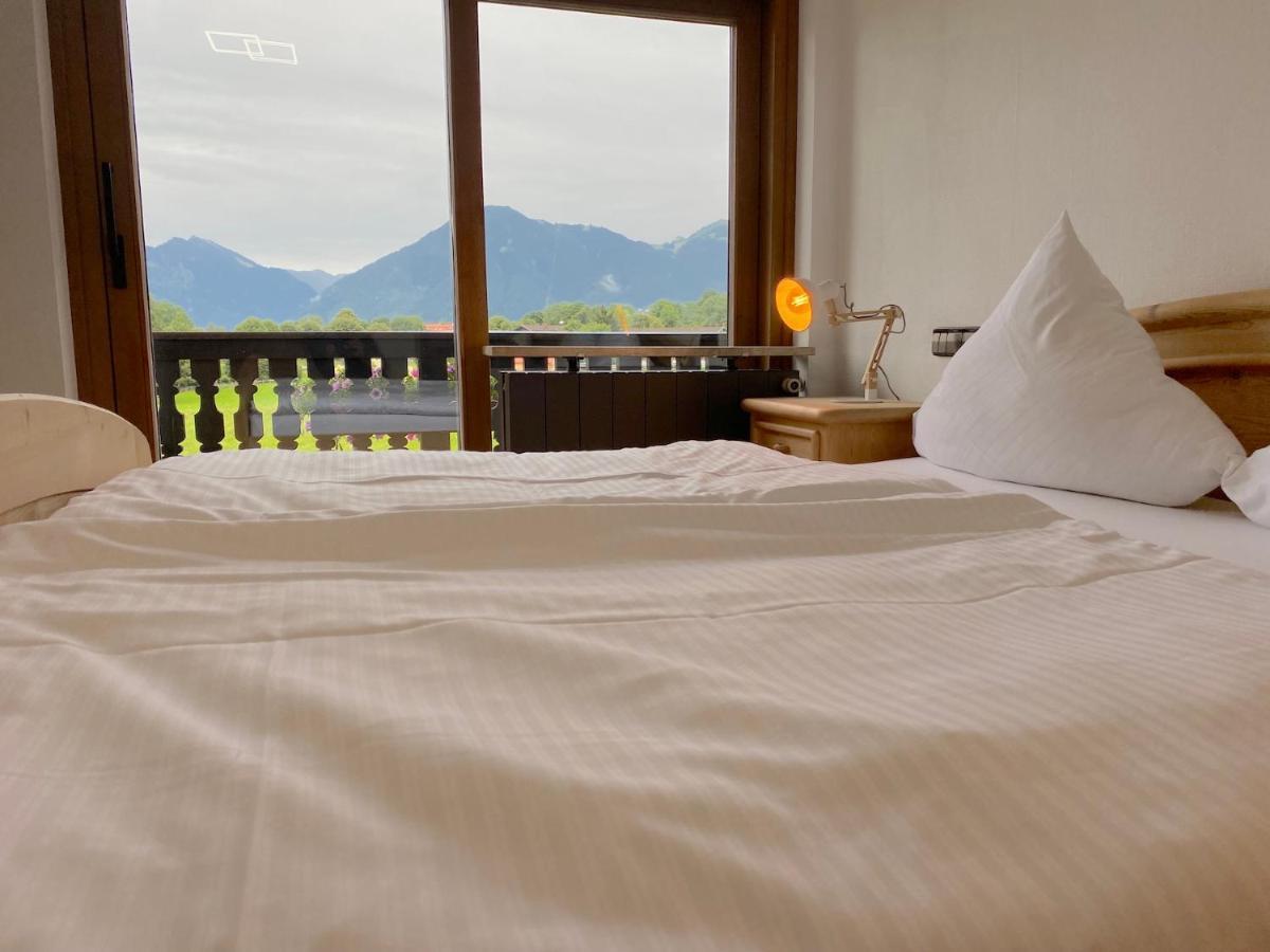 Grosszuegige Ferienwohnung Am Tegernsee Mit Suedbalkon Und Wallbergblick Бад Виезее Екстериор снимка